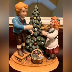 Avon porcelain holiday scene Christmas Memories w/boy and girl decorating tree